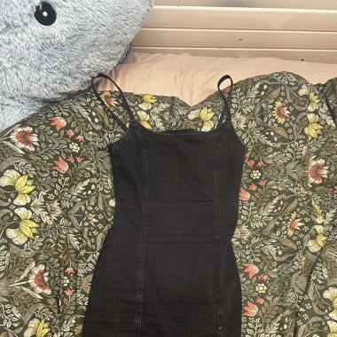 Robe moulante en jeans noire