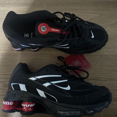 Baskets Nike x Supreme