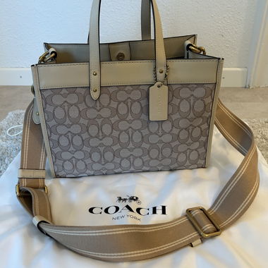 Coach Field Tote 30