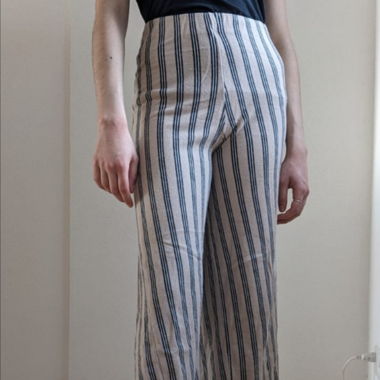 Wide-legged Hose