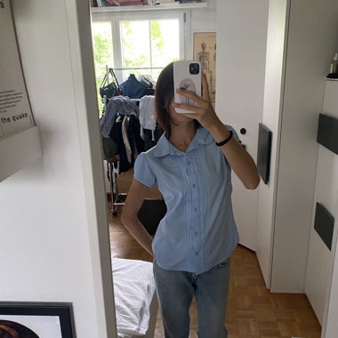blouse bleue