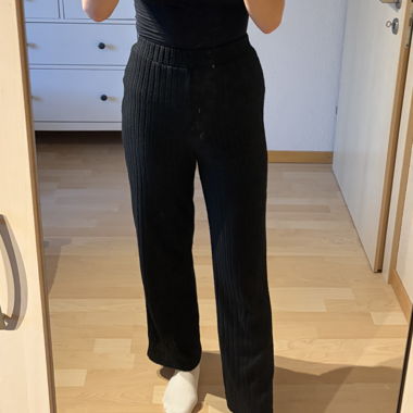 Black Pleated Pants