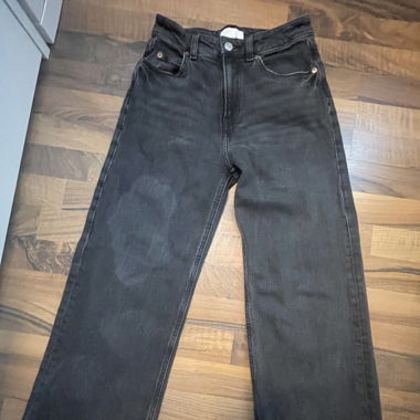 Black baggy jeans