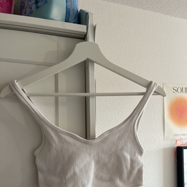 White top 