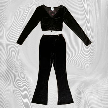 Zweiteiliges Velours-Set von Viervier by JUJU