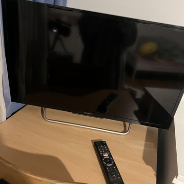 TV Sony avec télécommande