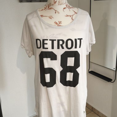Rainbow Detroit 68 T-Shirt