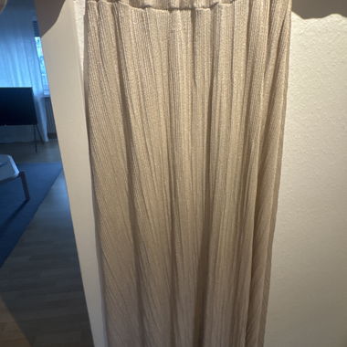 Long skirt- gold/beige- M