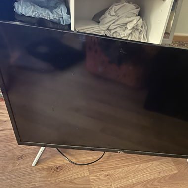 TV TCL HD 32”