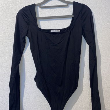 Body noir Bershka