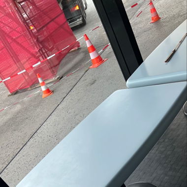 GRATIS Tisch (Mensa, Küche etc.)