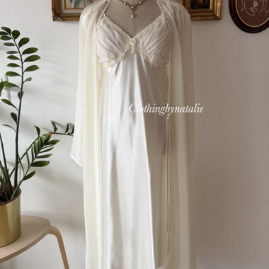 Delikates Bridal Satin Maxi-Peignoir-Set Grösse M