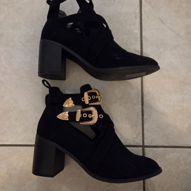 Bottines (talon bloc et boucles dorées