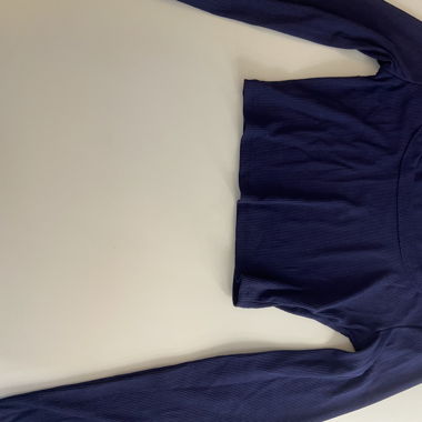 Blaues Top