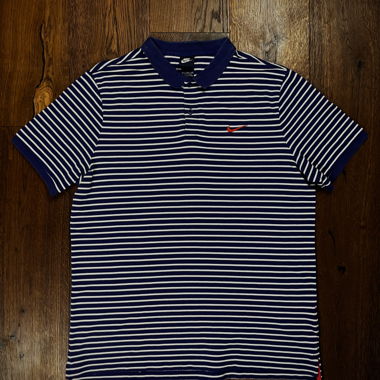 Nike gestreiftes Polo-Shirt