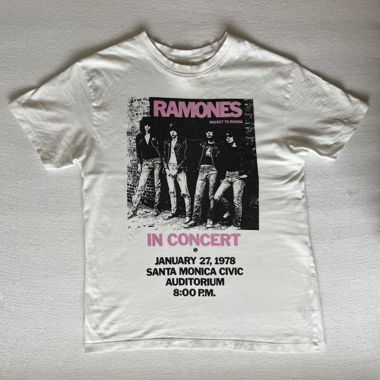 white graphic tshirt 