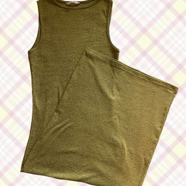 Abito in maglia senza maniche senape di Twintip