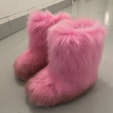 Pink fur boots