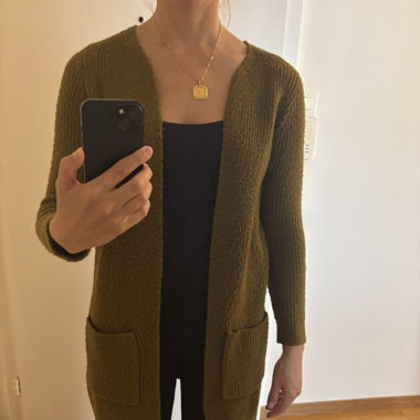 Damen Strickjacke lang in olivgrün