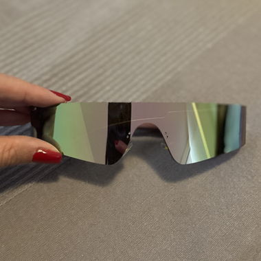 Trendy sunnies