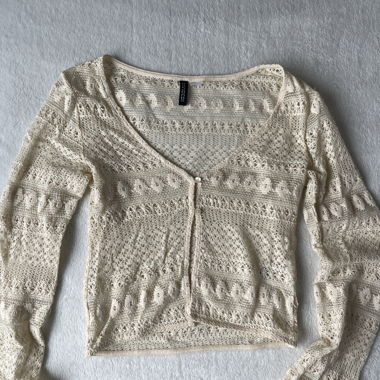 Cardigan beige all'uncinetto
