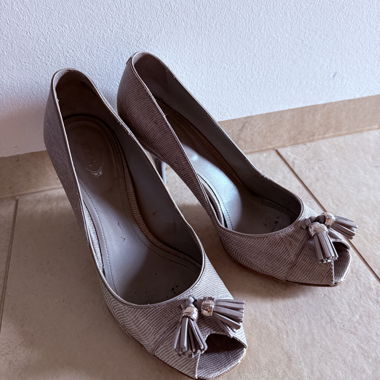 TOD'S Pumps Size 39
