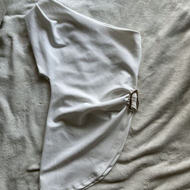 Haut Stradivarius blanc épaules dénudées