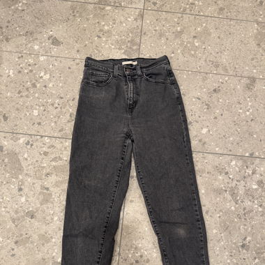 Levis High Waisted Mom Jeans W27 L30