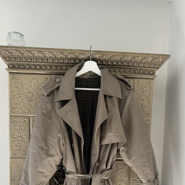 Vintage Mantel