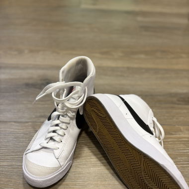 Nike Blazer Mid 77