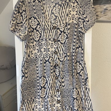 Robe spéciale à motifs