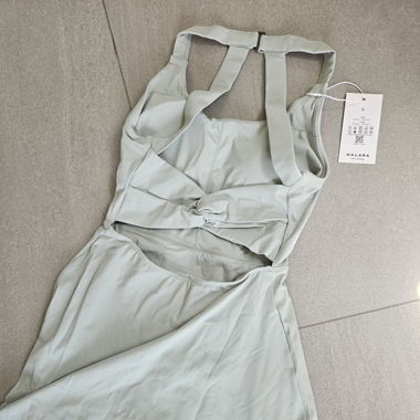 Kleid mit integriertem BH und Hose 