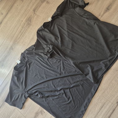 T-shirt sportivo nero, taglia M/L