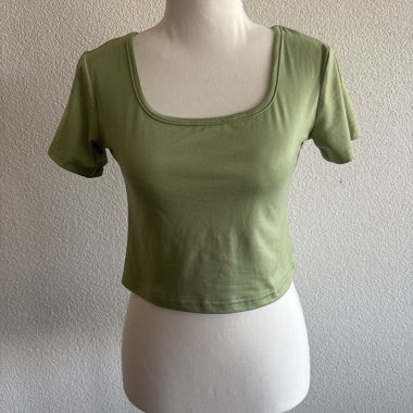 T-shirt verde a maniche corte