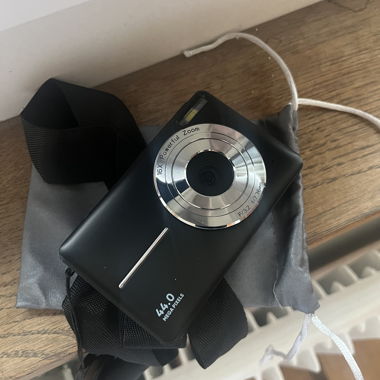 Digital camera