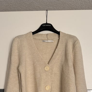 beige sweater size S