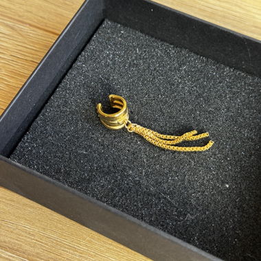 Goldfarbene Ohrmanschette