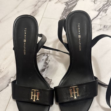 Heels tommy 