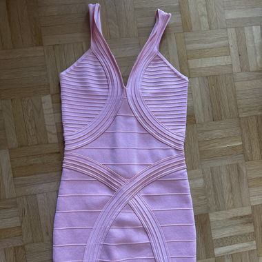 Ogninal Guss Kleid 