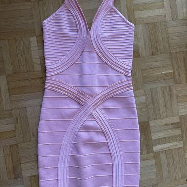 Ogninal Guss Kleid 
