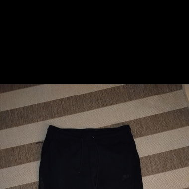 BLACK NIKE TECH JOGGER
