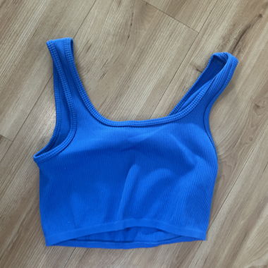 top court bleu foncé