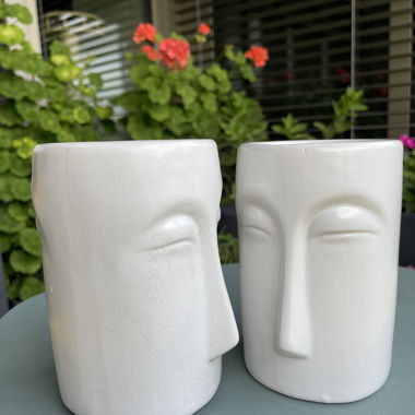 Vase visage en céramique ( 2 pièces)