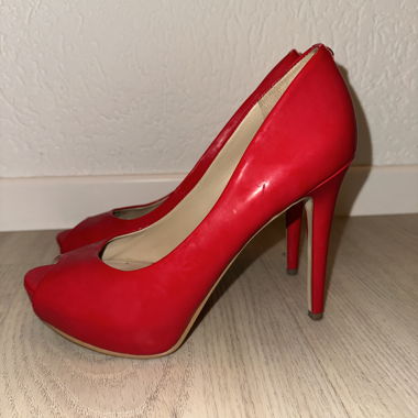 Guess High Heels
