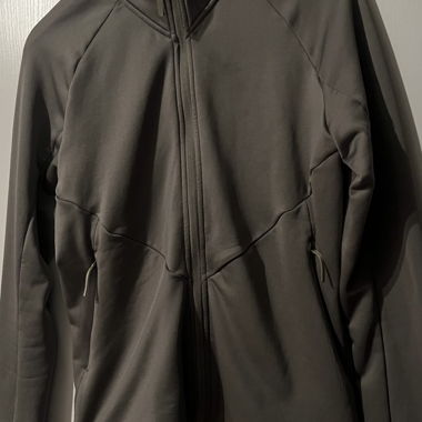 Fitted sport zipper