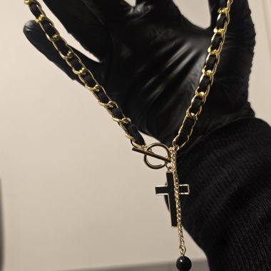 Collana croce nera e oro
