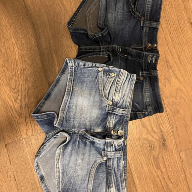 Mistery Packet - eine Bershka Shorts hell/dunkel