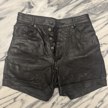 Corti in Pelle Neri