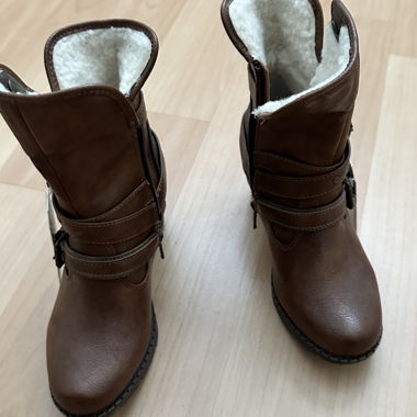 Boots 