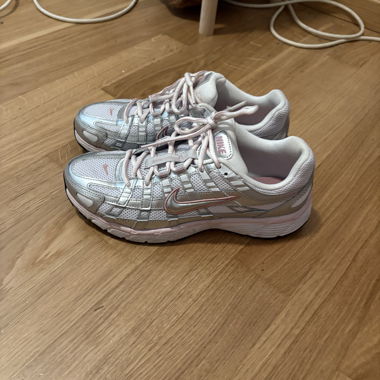Nike P6000